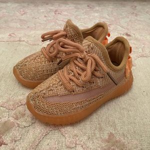 Toddler 6.5 Orange Sneakers